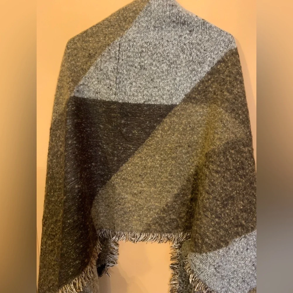 Women's Oversized Soft Warm Wool Blend Plaid Color Block Scarf Wrap